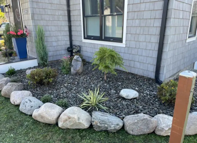 Arrowwood Landscaping Rock border Hardscaping Gravel mulch Landscape design 